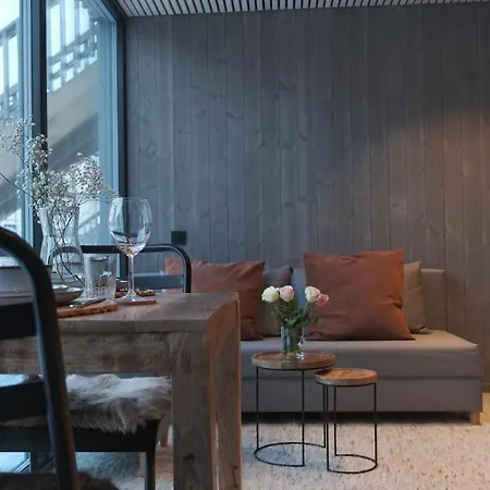 Modern Apartment In Henningsvaer Exterior photo